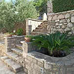 House Jurasovic *